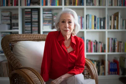 Fernanda MontenegroBrasil, Rio de Janeiro, RJ. 16/01/2018. Retrato da atriz Fernanda Montenegro, realizado na casa da atriz, Lagoa, na zona sul do Rio de Janeiro. - Crédito: EDUARDO NICOLAU/ESTADÃO CONTEÚDO/AE/Local: SÃO PAULOIndexador: EDUARDO NICOLAUFonte: AGE<!-- NICAID(13386946) -->