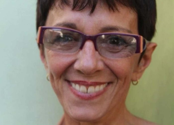 Morre Nádia Carvalho, dubladora da Edna em 'Os Incríveis', ao 67 anos