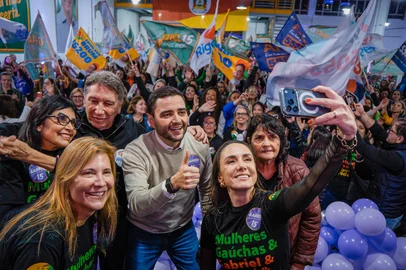 O encerramento do “Agosto Lilás” – campanha nacional de combate à violência doméstica –, foi o período escolhido pelas mulheres da coligação Nosso Rio Grande Não Para (MDB • PSD • Federação Renovação Solidária) para o 1º ato de mobilização e de posicionamento político desta eleição. <!-- NICAID(16356693) -->