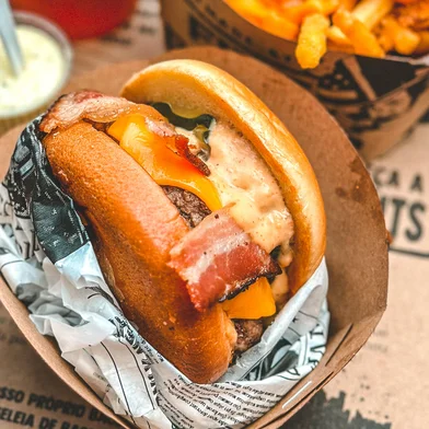 hamburguer, burger, porto alegre, destemperados<!-- NICAID(15436831) -->