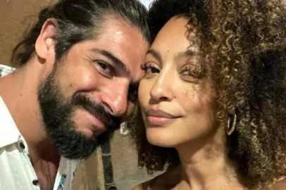 Sheron Menezzes afirma dormir em quarto separado do marido<!-- NICAID(15617808) -->