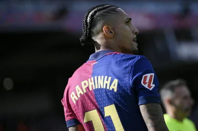 O atacante brasileiro Raphinha do Barcelona é retratado durante a partida de futebol da liga espanhola entre FC Barcelona e RC Celta de Vigo no Estadi Olimpic Lluis Companys<!-- NICAID(16020322) -->