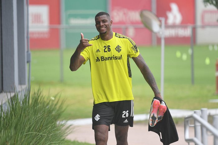 Primeiro reforço do Inter para 2022, Wesley Moraes é regularizado