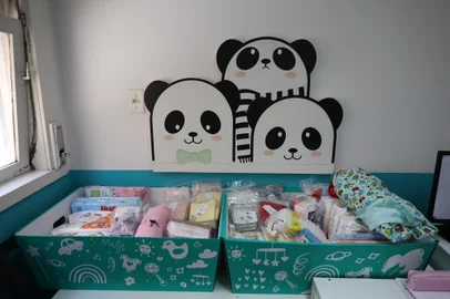 Porto Alegre, RS, Brasil - 14/11/2024 - Projeto de ONG no Hospital Materno Infantil Presidente Vargas, beneficia mães e bebês carentes com kit de itens essenciais. FOTO: JEFFERSON BOTEGA, AGÊNCIA RBS<!-- NICAID(15913585) -->