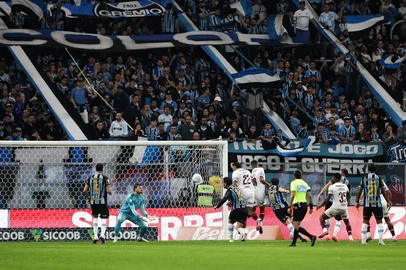 Renan Mattos / Agencia RBS PORTO ALEGRE, RS, BRASIL, 26-07-2026: Grêmio x Fluminense em duelo válido pela 20ª rodada do Campeonato Brasileiro. Foto: Renan Mattos / Grupo RBS<!-- NICAID(16334437) -->