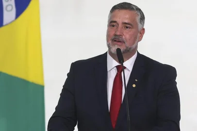 O ministro da Secretaria de Comunicação Social da Presidência, Paulo Pimenta, toma posse, no Salão Oeste do Palácio do Planalto<!-- NICAID(15311468) -->