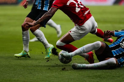 PORTO ALEGRE, RS, BRASIL, 08/03/2025- Gre-Nal 445: Grêmio e Inter se enfrentam pelo jogo de ida da final do Gauchão na Arena. Foto: Renan Mattos / Agencia RBS<!-- NICAID(15991379) -->
