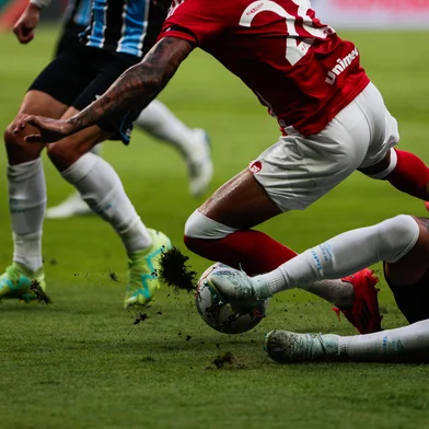 PORTO ALEGRE, RS, BRASIL, 08/03/2025- Gre-Nal 445: Grêmio e Inter se enfrentam pelo jogo de ida da final do Gauchão na Arena. Foto: Renan Mattos / Agencia RBS<!-- NICAID(15991379) -->