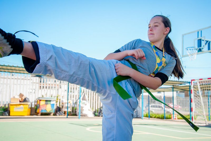 Catharina Marafon dos Santos estuda na EMEF Sete de Setembro e é praticante de Taekwondo<!-- NICAID(15512103) -->