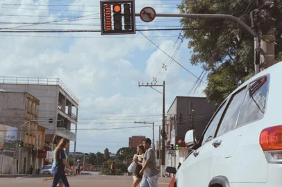 Semáforos em Lagoa Vermelha tem tecnologia para abrir conforme o fluxo de carros <!-- NICAID(15724230) -->