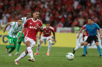 Porto Alegre, RS, Brasil, 10/04/2025 - SC Internacional vs Atlético Nacional de Medellín-COL, no estádio Beira-Rio, em Porto Alegre - Foto: Jefferson Botega/Agência RBSIndexador: jeff botega<!-- NICAID(16014773) -->