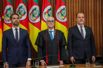 : Alexandre Saltz foi reconduzido nesta sexta-feira (6) ao cargo de procurador-geral da Justiça. À frente do Ministério Público desde 2023, ele seguirá na função por mais dois anos, até 2027.<!-- NICAID(16054610) -->