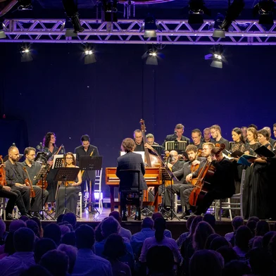 Bach Society Brasil em Bach & Vivaldi: As Quatro Estações<!-- NICAID(16185929) -->