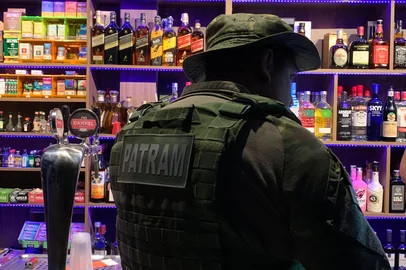 Imagens de operação que apreendeu equipamentos de som em Passo Fundo.<!-- NICAID(16264265) -->