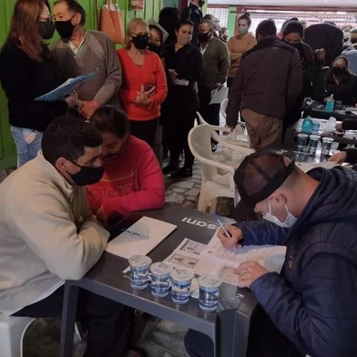 Moradores do Floresta II entregam documentos para regularização fundiária do bairro em Caxias<!-- NICAID(14917240) -->