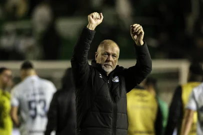 CAXIAS DO SUL, RS, BRASIL 2025.06.01 - Juventude recebe o Grêmio no Alfredo Jaconi pela 11ª rodada do Campeonato Brasileiro.  Técnico, Mano Menezes. (Foto: André Ávila/ Agência RBS)Indexador: Andre Avila<!-- NICAID(16050362) -->