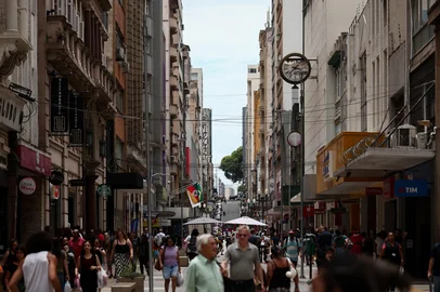 PORTO ALEGRE, RS, BRASIL, 23-12-2025: RUA COBERTA NA ANDRADAS: projeto do vereador Mauro Pinheiro (PP), que propõe a criação de uma “rua coberta” em trecho da Andradas foi aprovado pela Câmara de Vereadores de Porto Alegre. Foto: Bruno Todeschini/Agência RBS<!-- NICAID(16192671) -->