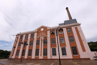 PORTO ALEGRE, RS, BRASIL, 10-02-2026: O prefeito Sebastião Melo e a ministra da Gestão e Inovação em Serviços Públicos, Esther Dweck, realizam nesta terça-feira, 10, às 14h, uma vistoria no complexo da Usina do Gasômetro. Na ocasião, será formalizada a cessão do equipamento ao Município de Porto Alegre. Foto: Bruno Todeschini/Agência RBS<!-- NICAID(16222542) -->