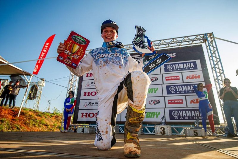Pietro Pirolli, piloto de 15 anos, de Tapejara (RS), foi campeão brasileiro de Motocross.<!-- NICAID(15554745) -->