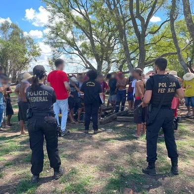 Trabalhadores em condições análogas à escravidão foram resgatados em propriedades rurais de Uruguaiana - Foto: Polícia Federal/Divulgação<!-- NICAID(15372352) -->