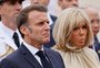 Macron vai apresentar "prova científica" de que sua esposa nasceu mulher à Justiça dos EUA