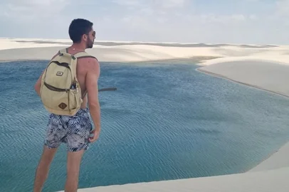 Marco Matos, apresentador da RBS TV, visitou os Lençóis Maranhenses pouco depois da pandemia de coronavírus<!-- NICAID(16140183) -->
