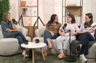 GZH / Reprodução Porto Alegre, 18/11/2015. Gravação do Paralelas Podcast, apresentado por Juliana Bublitz, com as apresentadoras do programa Atualidade da Rádio Gaúcha Giane Guerra, Rosane de Oliveira e Andressa Xavier (e-d). Foto: GZH / Reprodução<!-- NICAID(16184171) -->