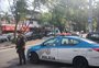 Criminosos sequestram nove ônibus e usam como barricadas na zona oeste do Rio de Janeiro