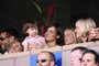 75457326Actress Katie Holmes holds her daughter Suri Cruise, daughter of Tom Cruise, as they watch the Chelsea FC vs LA Galaxy match at the World Series of Soccer, 21 July 2007 at the Home Depot Center in Carson, California. The game is the first for British soccer sensation David Beckham as a member of the Galaxy.  AFP PHOTO / ROBYN BECK (Photo by ROBYN BECK / AFP)Editoria: HUMLocal: CarsonIndexador: ROBYN BECKSecao: peopleFonte: AFP<!-- NICAID(15738542) -->