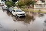 "Tivemos que subir em bancos para passar": universidade alaga após forte chuva no Vale do Sinos