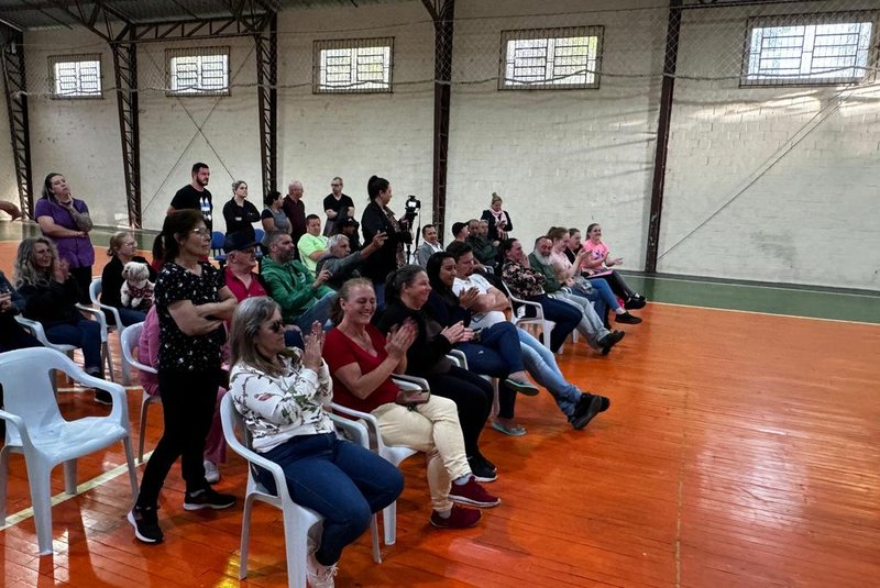 Moradores do bairro Três Pinheiros recebem notícia de que podem voltar para casa. Liberação da prefeitura de Gramado foi nesta sexta-feira (8). <!-- NICAID(15621217) -->