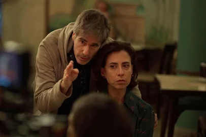 Walter Salles e Fernanda Torres, durante as filmagens de "Ainda estou aqui". O filme acaba de receber três indicações ao Osca 2025. Sendo uma delas, inédita para o Brasil, a principal indicação, de Melhor Filme.Além disso, o filme recebeu a indicação de Melhor Filme Internacional e Melhor Atriz, para Fernanda Torres.<!-- NICAID(15960099) -->