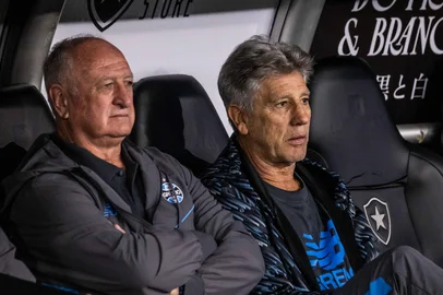 BOTAFOGO X GRÊMIORJ - BRASILEIRÃO/BOTAFOGO X GRÊMIO - ESPORTES - Os técnicos Renato Gaúcho e Luiz Felipe Scolari comandam o Grêmio na   partida atrasada entre Botafogo   e Grêmio pela 21ª rodada do Campeonato   Brasileiro, realizada no Estádio   Nilton Santos, no Rio de Janeiro, nesta   quarta-feira (16).      16/09/2026 - Foto: MATHEUS VIEIRA/PERA PHOTO PRESS/ESTADÃO CONTEÚDOEditoria: ESPORTESLocal: RIO DE JANEIROIndexador: MATHEUS VIEIRAFonte: Pera Photo PressFotógrafo: PERA PHOTO PRESS<!-- NICAID(16367408) -->