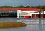 Indústria de vidros compra terreno para transferir fábrica após duas inundações