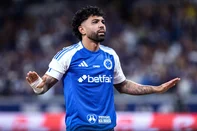 BELO HORIZONTE, MG, BRASIL - 04/05/2025 - Gabriel Barbosa, o Gabigol, comemora a vitória do Cruzeiro sobre o Flamengo no Mineirão<!-- NICAID(16029764) -->