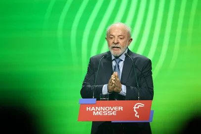 Brazilian President Luiz Inacio Lula da Silva delivers a speech during the opening gala of the Hanover industrial trade fair for mechanical and electrical engineering and digital industries, in Hanover, northern Germany on April 19, 2026. The fair opens its doors to the public on April 20 and will be running until April 24, 2026. (Photo by Ronny HARTMANN / AFP)<!-- NICAID(16268932) -->