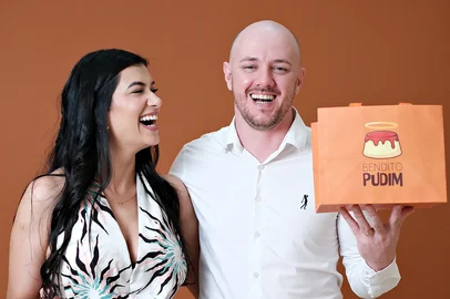 Do TCC ao sucesso de vendas: quem é o casal de Passo Fundo que empreende com produção artesanal de pudim<!-- NICAID(16096345) -->