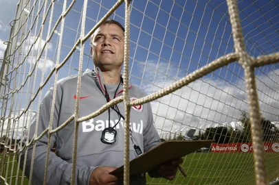 PORTO ALEGRE, RS, BRASIL - 29-05-2015 - Técnico Diego Aguirre no estádio Beira-Rio.(FOTO: ADRIANA FRANCIOISI/AGÊNCIA RBS)<!-- NICAID(11441443) -->