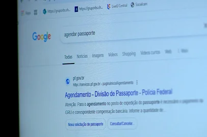 Golpe do passaporte: criminosos usam nome da Polícia Federal em sites falsos para roubar dinheiro e dados<!-- NICAID(16031254) -->