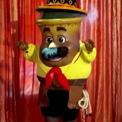 Fantasia de chimarrão do The Masked Singer Brasil — Foto: Globo.<!-- NICAID(15647489) -->