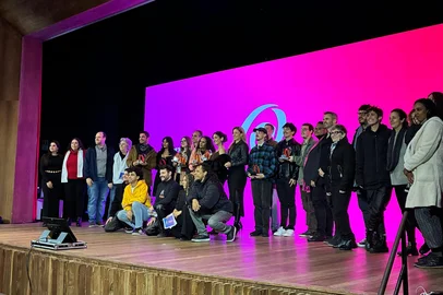 Em cerimônia de encerramento das atividades realizada domingo à noite, no Anfiteatro Ivo Da Rolt, da Fundação Casa das Artes de Bento Gonçalves, o Festival Internacional de Cinema Respira anunciou os dez curtas premiados de sua primeira edição. Eles foram definidos entre os 20 finalistas selecionados pelo júri e voto popular dentre os 374 inscritos para esta primeira edição.<!-- NICAID(16089182) -->