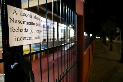 Estação, RS, Brasil, 08-07-2025– Ataque a faca em escola municipal deixa uma criança morta e outras três pessoas feridas na manhã desta terça-feira (8), em Estação, no norte do Rio Grande do Sul. O crime ocorreu por volta das 10h na Escola Maria Nascimento Giacomazzi, no centro da cidade. Foto: Jefferson Botega/Agência RBSIndexador: jeff botega<!-- NICAID(16076200) -->