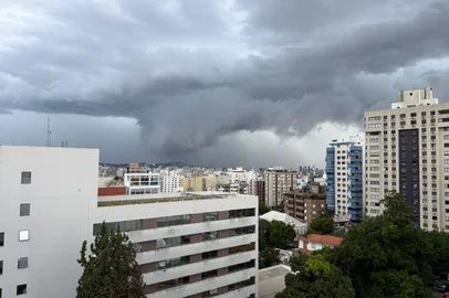 Rosane de Oliveira / Agência RBS Tempestade na Zona Sul de Porto Alegre (12/3/2026)<!-- NICAID(16243755) -->