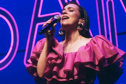 Roberta Sá apresenta em Porto Alegre o show SambaSá ao Vivo.<!-- NICAID(15528106) -->