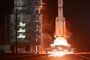 A Long March-2F carrier rocket, carrying the Shenzhou-18 spacecraft and a crew of three astronauts, lifts off from the Jiuquan Satellite Launch Centre in the Gobi desert in northwest China on April 25, 2024. (Photo by GREG BAKER / AFP)Editoria: SCILocal: JiuquanIndexador: GREG BAKERSecao: space programmeFonte: AFPFotógrafo: STF<!-- NICAID(15744922) -->