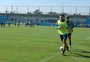 João Pedro aparece em campo, mas ainda não tem data para retorno no Grêmio