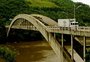 Homem é preso ao ser flagrado sobre arcos de sustentação de ponte do Rio das Antas com filha de oito anos 
