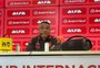 Ineficiência ofensiva preocupa Roger após vitória do Inter: "Mau momento individual dos jogadores de ataque”