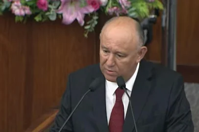 Pepe Vargas toma posse como novo presidente da Assembleia Legislativa do RS; acompanhe<!-- NICAID(15968166) -->