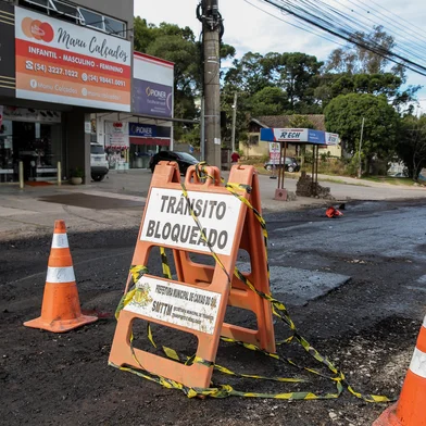 CAXIAS DO SUL, RS, BRASIL, 02/05/2025. Impacto das obras no Rizzo para o comércio local. (Neimar De Cesero/Agência RBS)Indexador: Neimar De Cesero<!-- NICAID(16028786) -->